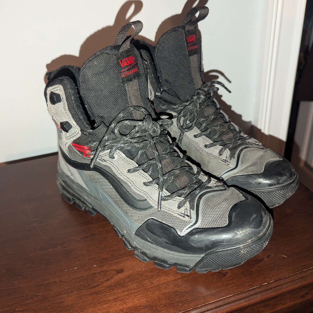 Vans Men's Black and Gray Outdoor Boots